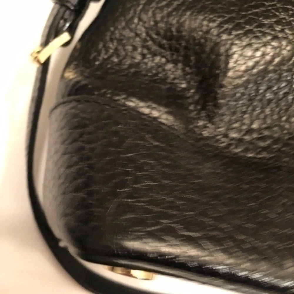 Michael kors black leather smythe turnlock bag
